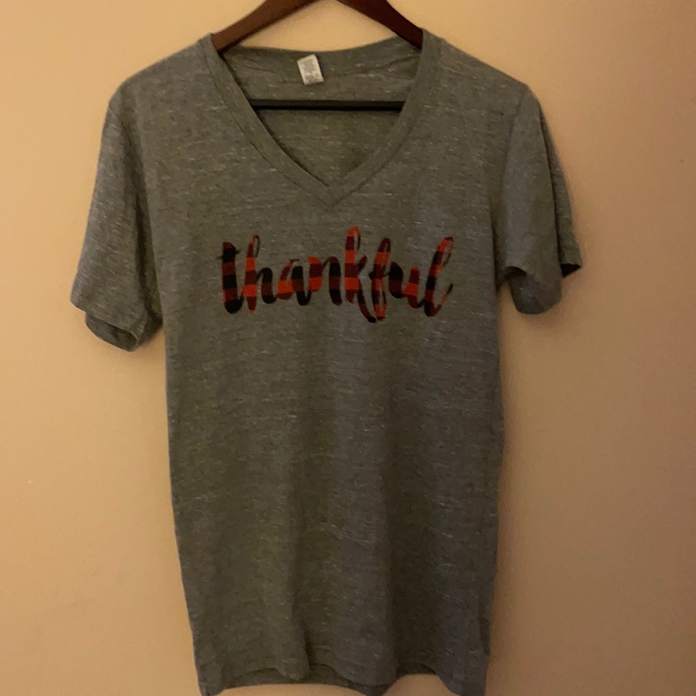 Women’s “thankful” t-shirt